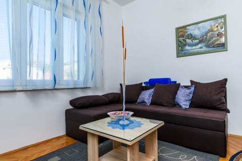 Apartment VV - Unit 373875-13