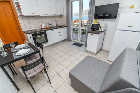 Apartment Mara - Unit 371594-13