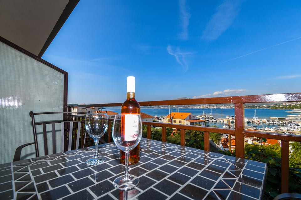 Apartment Mara - Unit 371595-13