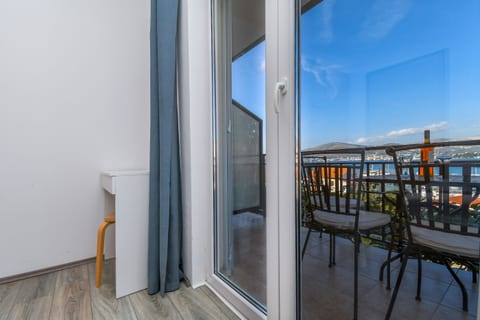 Apartment Mara - Unit 371595-13