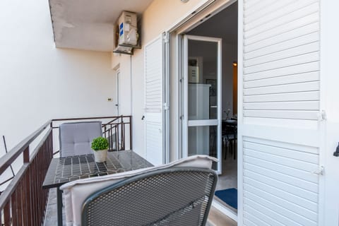 Apartment Mara - Unit 374350-13