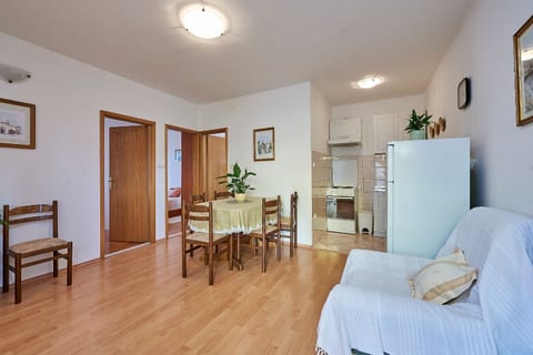 Apartment Ivanka - Unit 371603-13