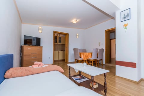 Apartments Biljana - Unit 373454-13