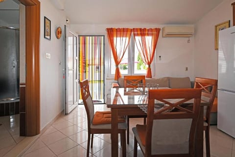 Apartment Mihovilovic - Unit 374015-13