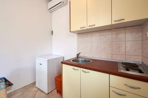 Apartment Mare - Unit 371644-13