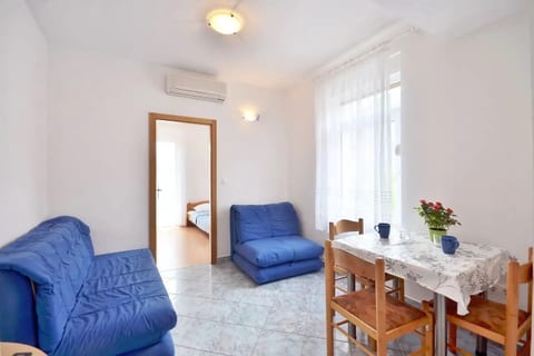 Apartment Toma - Unit 371650-13