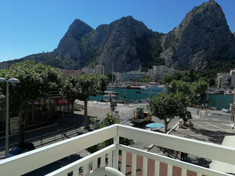 Apartment Toma - Unit 371650-13