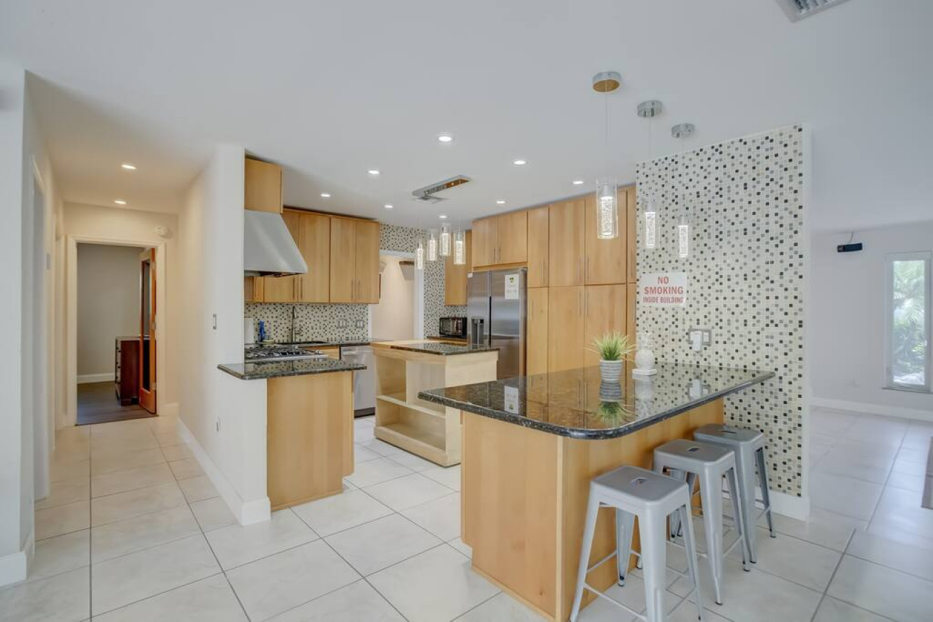 holly's-hacienda-w-heated-pool-+-patio-area/