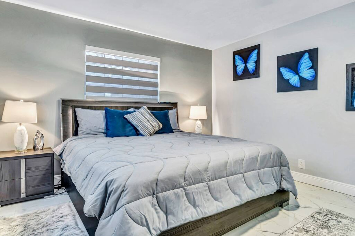 "Snuggle under the fluffy blankets, let the fairy lights twinkle like stars, and drift off to dreamland in this cozy haven." ✨