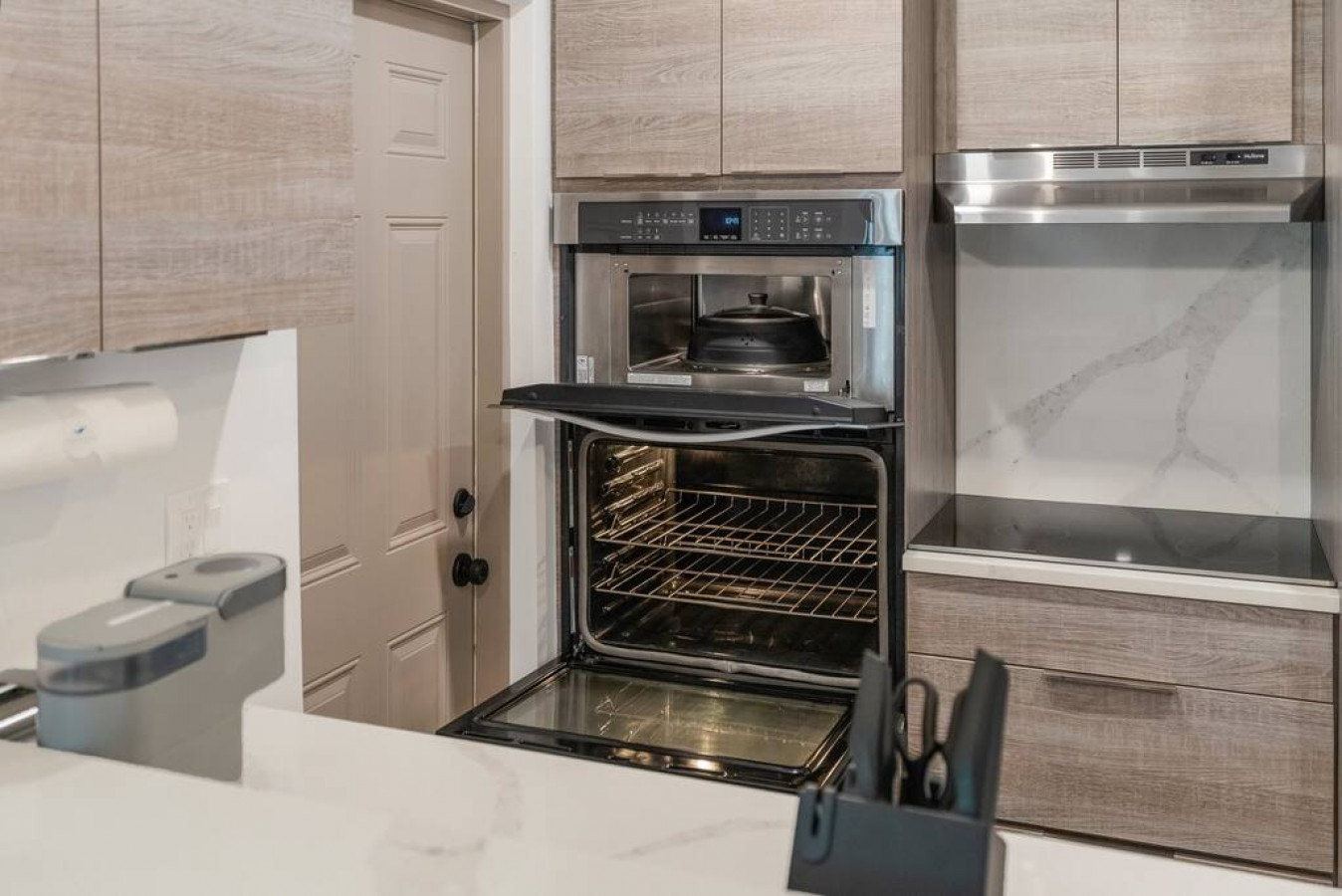 FTL Modern 1 Bed-1 Bath w/ Yard - Fort Lauderdale