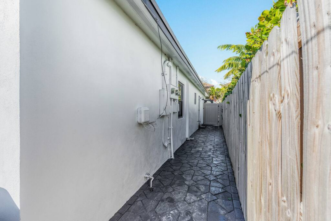 FTL Modern 1 Bed-1 Bath w/ Yard - Fort Lauderdale