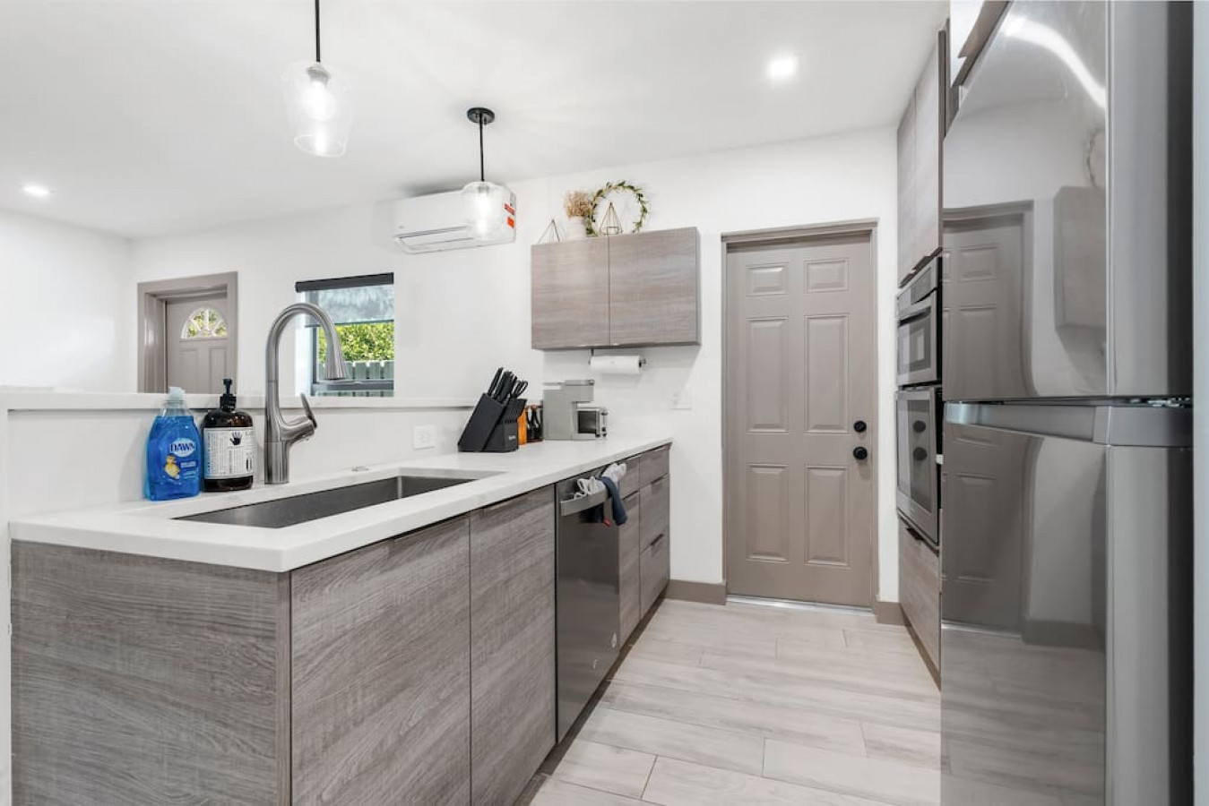 FTL Modern 1 Bed-1 Bath w/ Yard - Fort Lauderdale