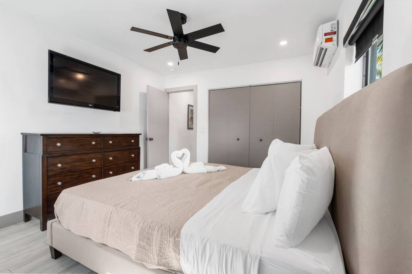 FTL Modern 1 Bed-1 Bath w/ Yard - Fort Lauderdale