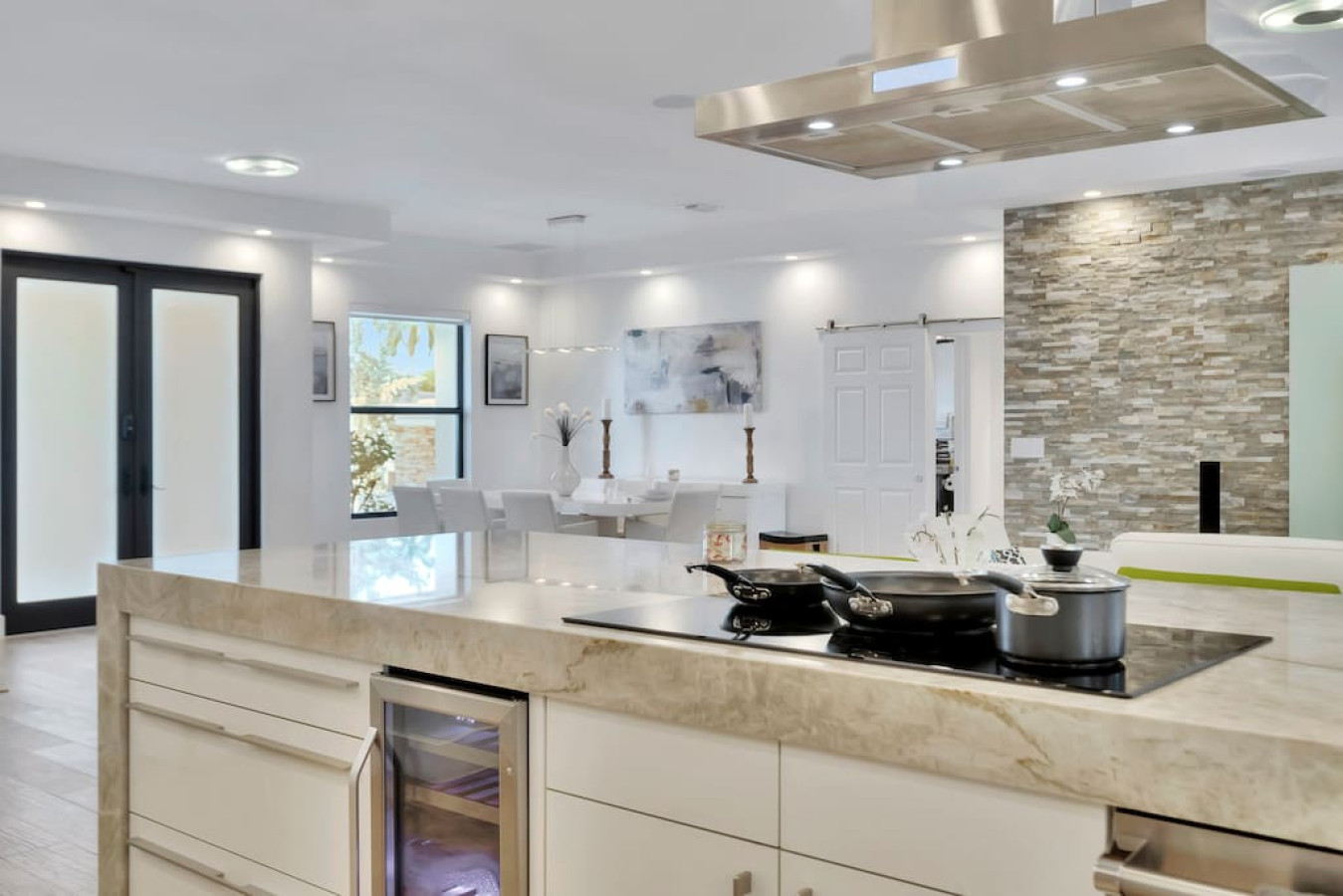 Lynora's Luxe Estate - Modern Design & Heated Pool - Fort Lauderdale