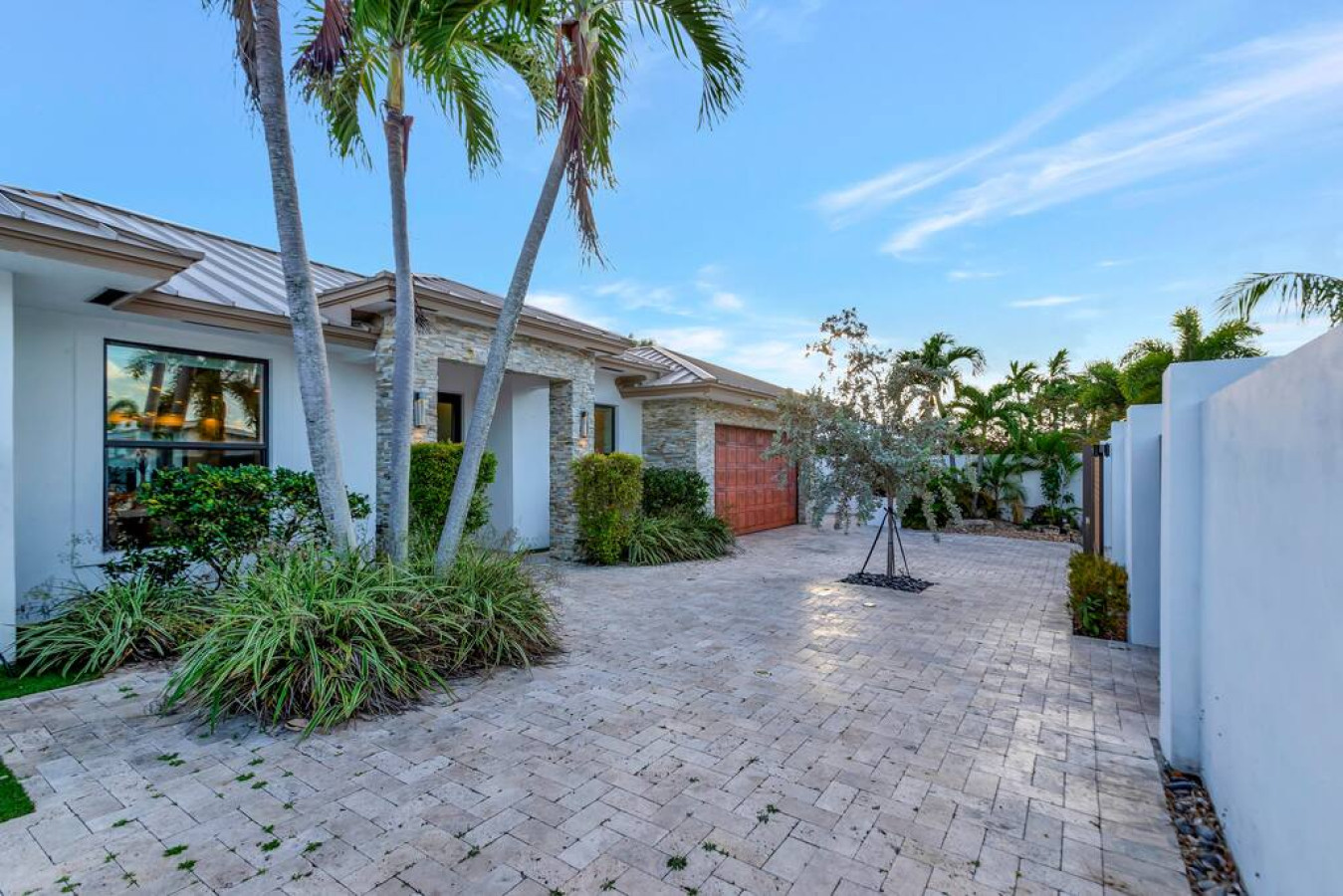 Lynora's Luxe Estate - Modern Design & Heated Pool - Fort Lauderdale