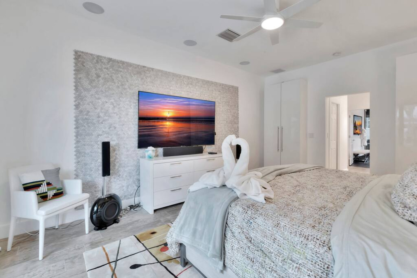 Lynora's Luxe Estate - Modern Design & Heated Pool - Fort Lauderdale