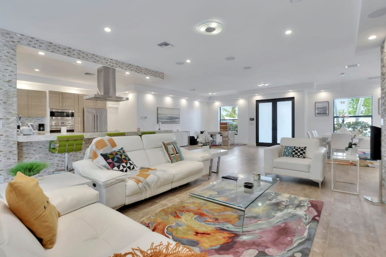 Lynora's Luxe Estate - Modern Design & Heated Pool - Fort Lauderdale