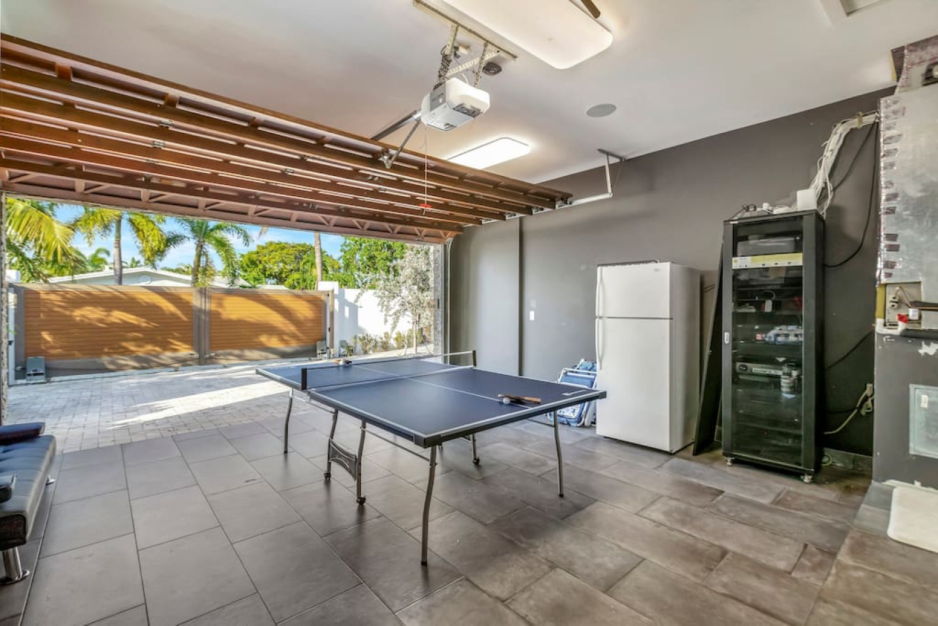 Lynora's Luxe Estate - Modern Design & Heated Pool - Fort Lauderdale