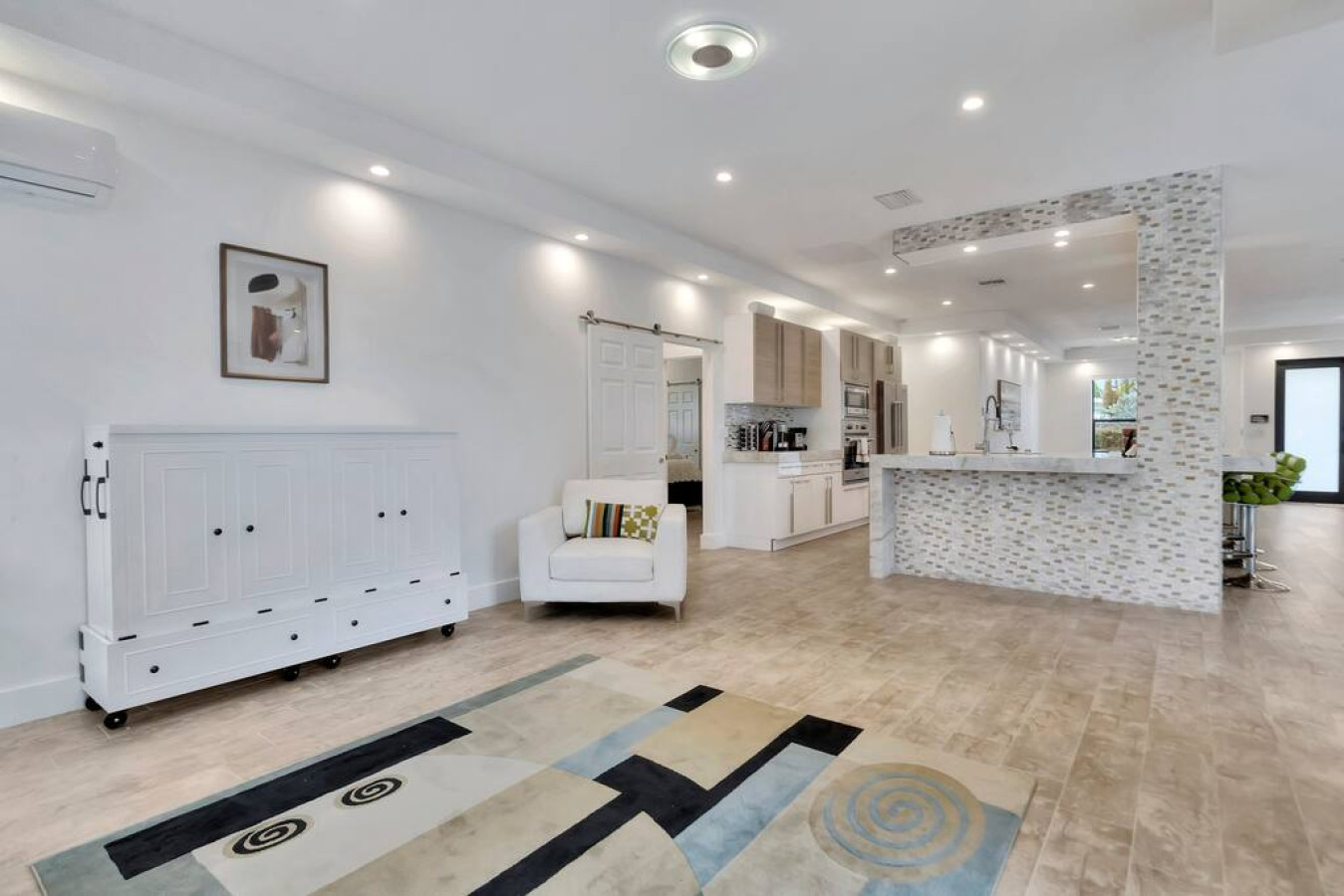 Lynora's Luxe Estate - Modern Design & Heated Pool - Fort Lauderdale