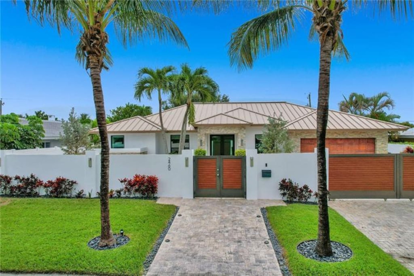 Lynora's Luxe Estate - Modern Design & Heated Pool - Fort Lauderdale