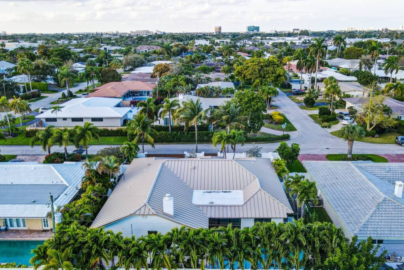 Lynora's Luxe Estate - Modern Design & Heated Pool - Fort Lauderdale