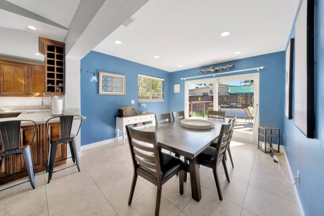 The Brophy House - 3br/2ba + New Pool & Garage (30 DAY MINIMUM RENTAL) - Plantation