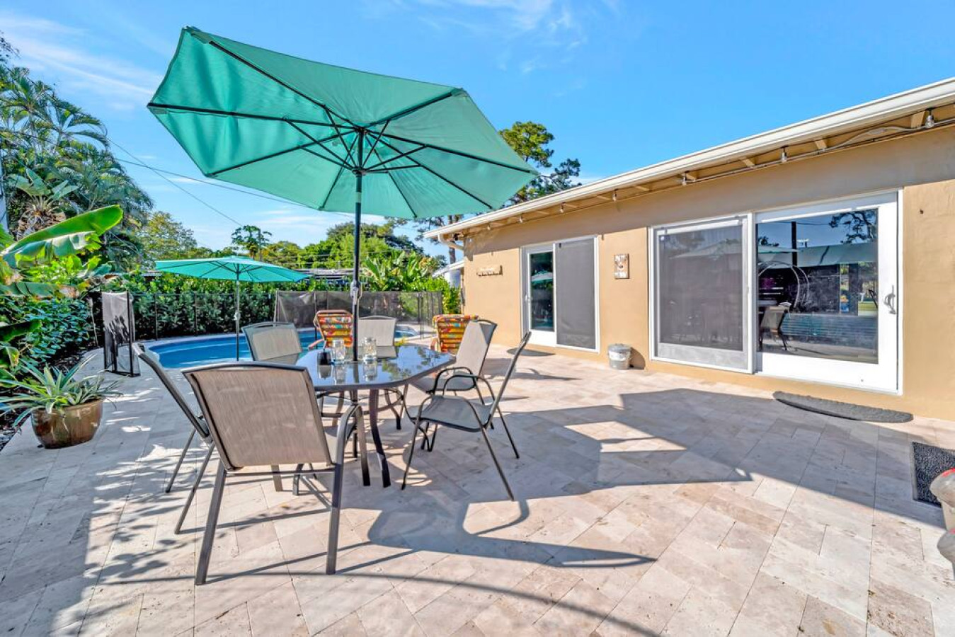 The Brophy House - 3br/2ba + New Pool & Garage (30 DAY MINIMUM RENTAL) - Plantation