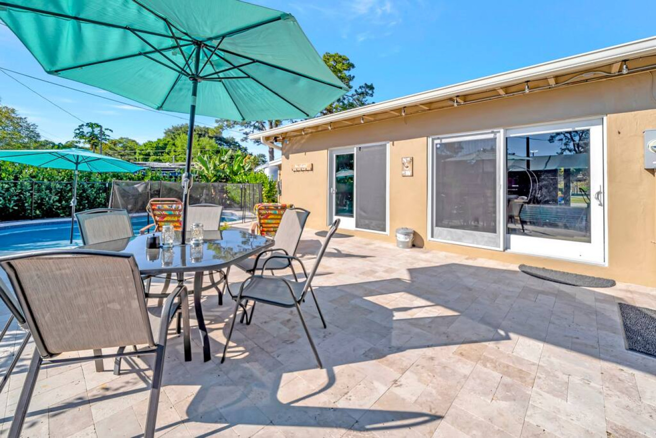 The Brophy House - 3br/2ba + New Pool & Garage (30 DAY MINIMUM RENTAL) - Plantation