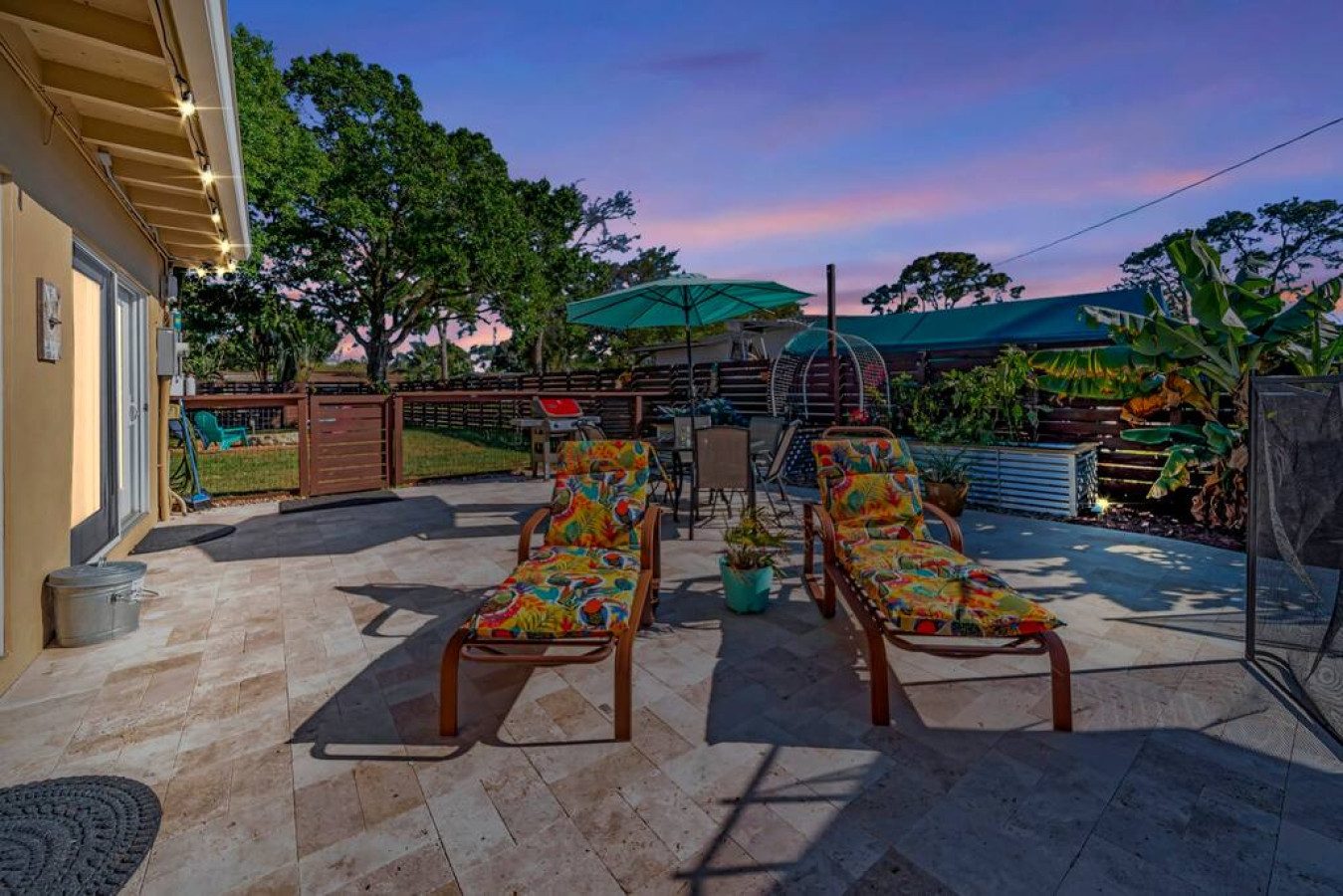 The Brophy House - 3br/2ba + New Pool & Garage (30 DAY MINIMUM RENTAL) - Plantation