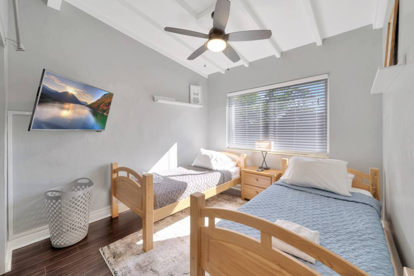 The Brophy House - 3br/2ba + New Pool & Garage (30 DAY MINIMUM RENTAL) - Plantation