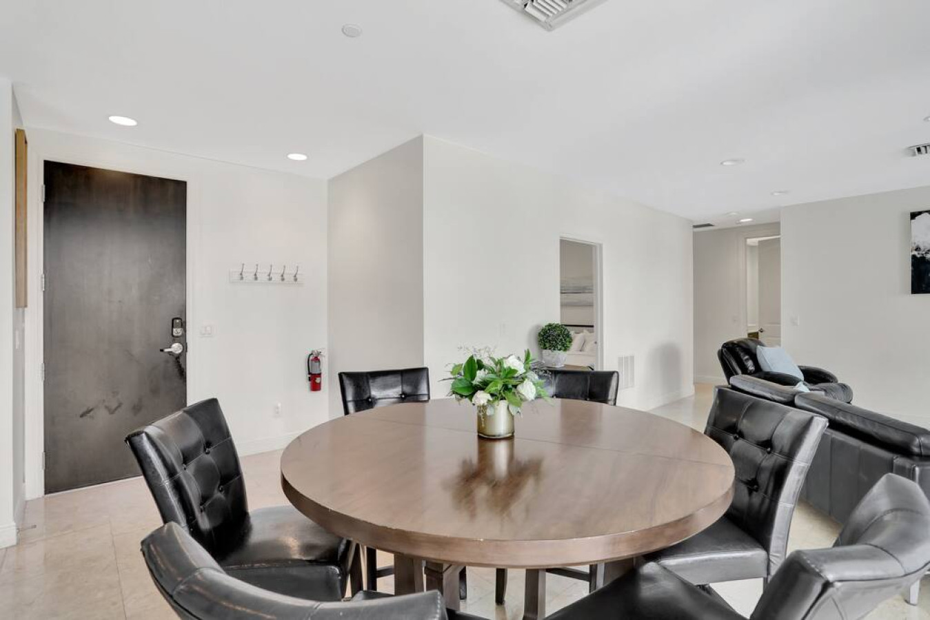 Coastal Condo Retreat: 3BR 2.5BA in Deerfield - Deerfield Beach