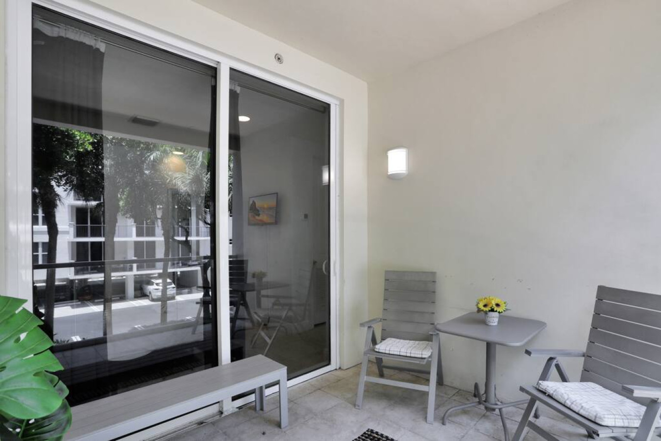 Coastal Condo Retreat: 3BR 2.5BA in Deerfield - Deerfield Beach