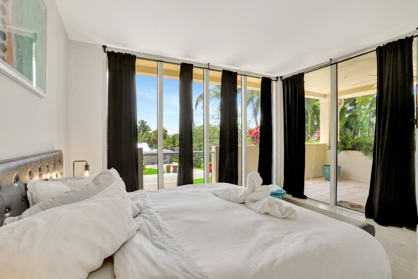 Coastal Condo Retreat: 3BR 2.5BA in Deerfield - Deerfield Beach