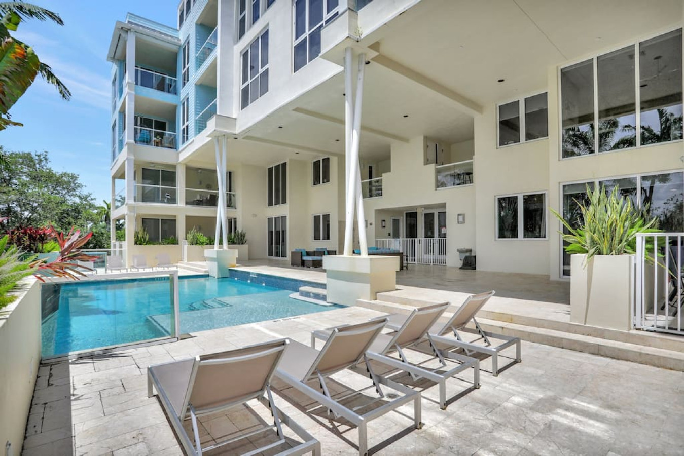 These sun lounges are more than just furniture; they're a portal to endless summer days filled with fun, laughter, and relaxation.