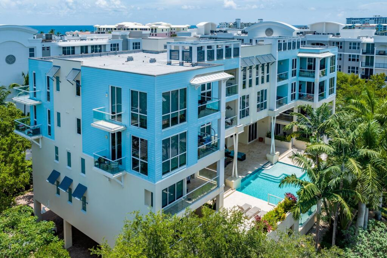 Coastal Condo Retreat: 3BR 2.5BA in Deerfield - Deerfield Beach