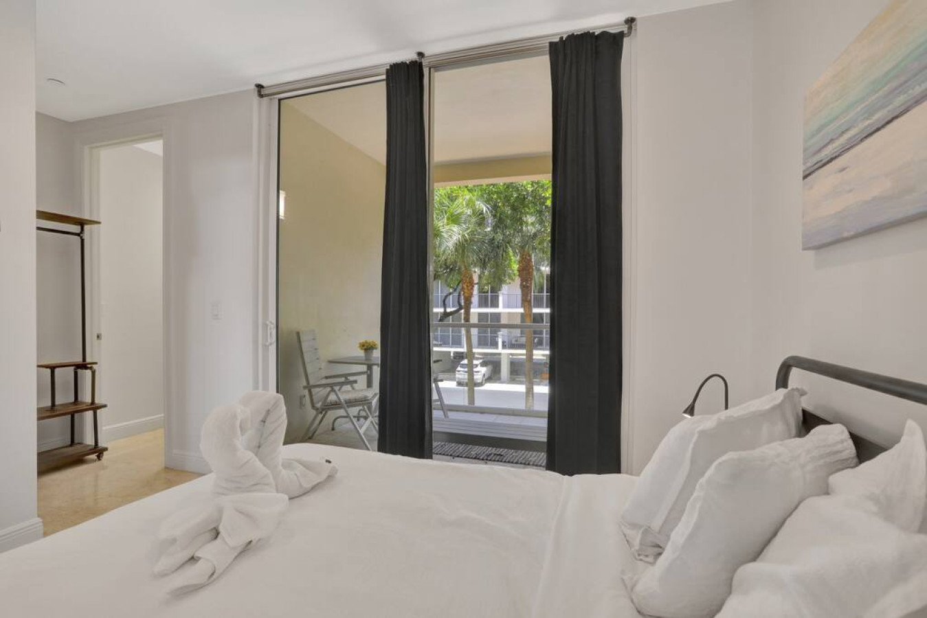 Coastal Condo Retreat: 3BR 2.5BA in Deerfield - Deerfield Beach