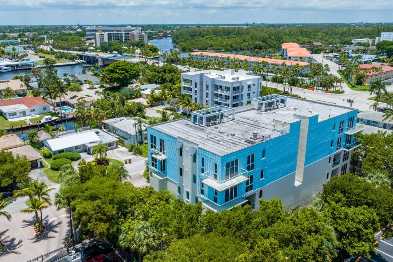 Coastal Condo Retreat: 3BR 2.5BA in Deerfield - Deerfield Beach