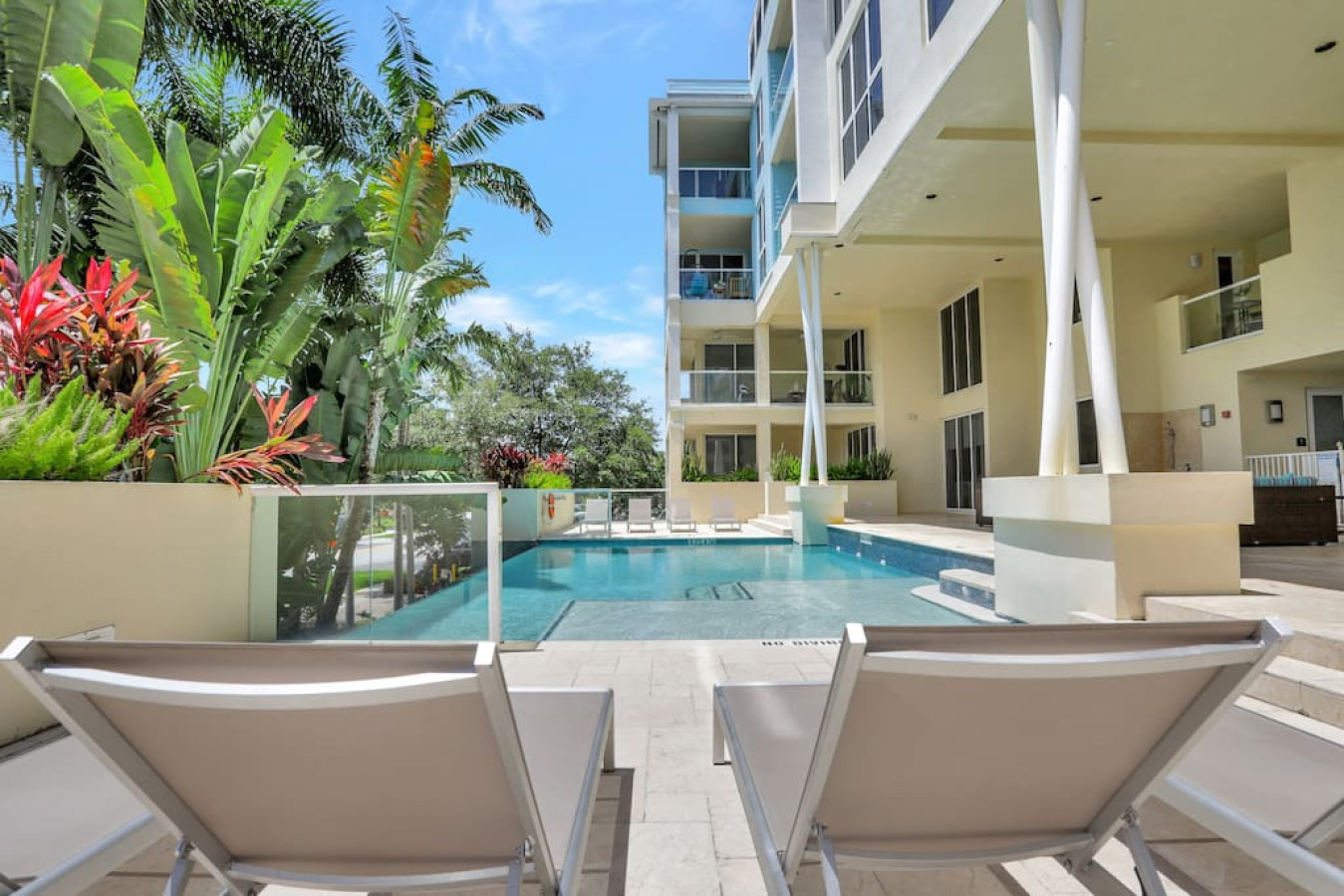Coastal Condo Retreat: 3BR 2.5BA in Deerfield - Deerfield Beach