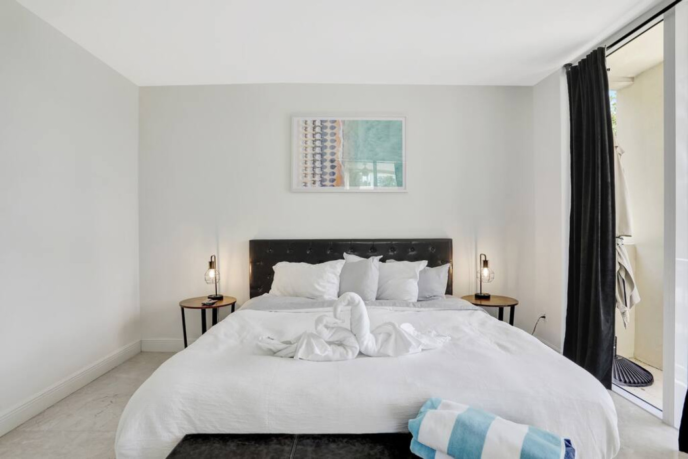 Coastal Condo Retreat: 3BR 2.5BA in Deerfield - Deerfield Beach