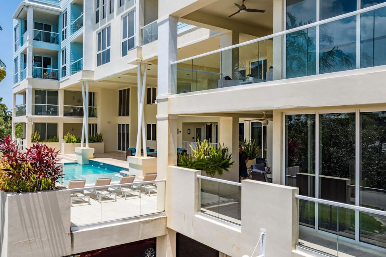 Coastal Condo Retreat: 3BR 2.5BA in Deerfield - Deerfield Beach