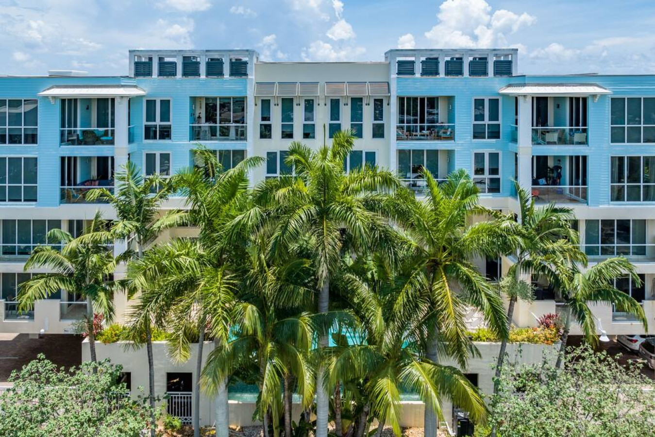 Coastal Condo Retreat: 3BR 2.5BA in Deerfield - Deerfield Beach