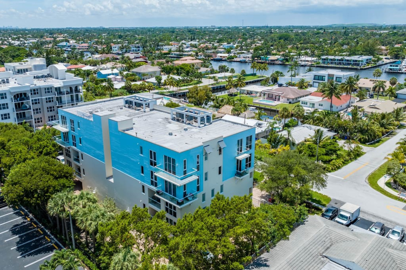 Coastal Condo Retreat: 3BR 2.5BA in Deerfield - Deerfield Beach