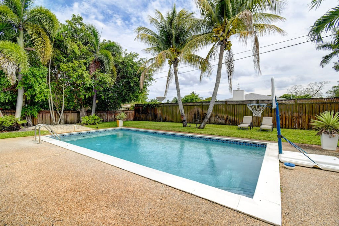 tranquil-oasis:-pool-and-fire-pit-in-boynton/