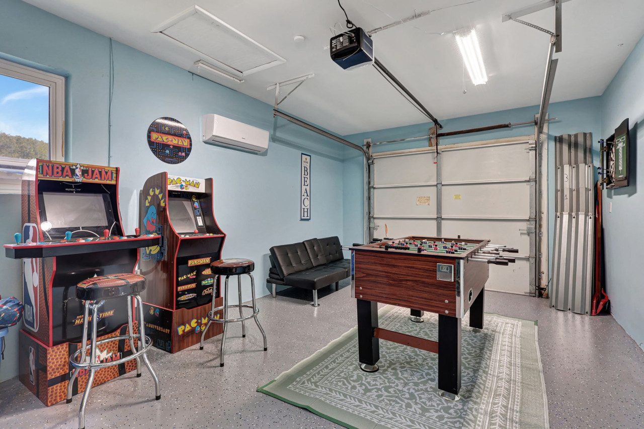 tradewinds:-ultimate-delray-beach-lifestyle-3br2ba-home-+-heated-pool/