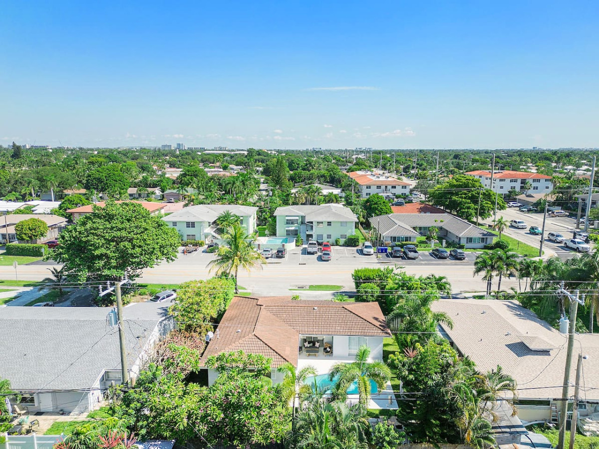 Charming Coral Ridge 2BR/2BA Near Beach + Pool - Fort Lauderdale