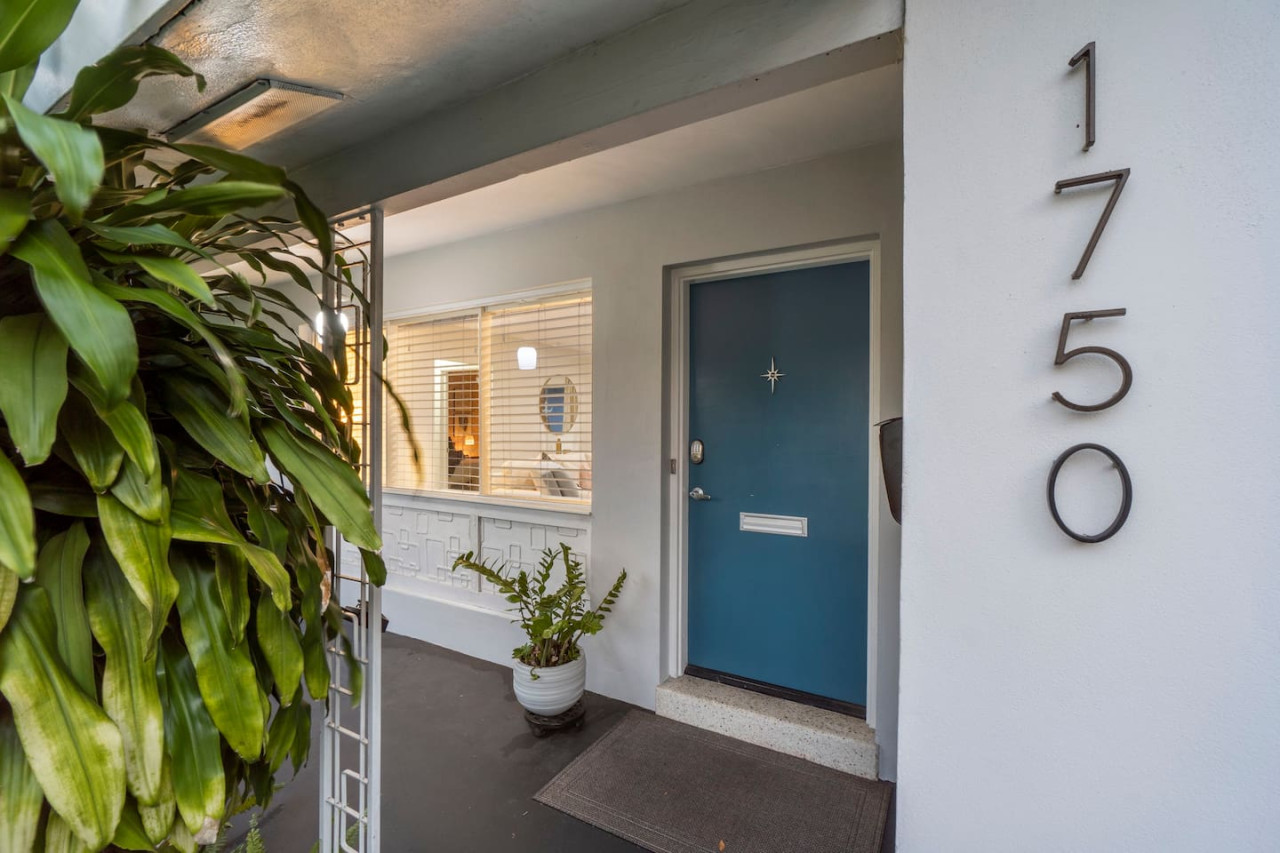 Charming Coral Ridge 2BR/2BA Near Beach + Pool - Fort Lauderdale