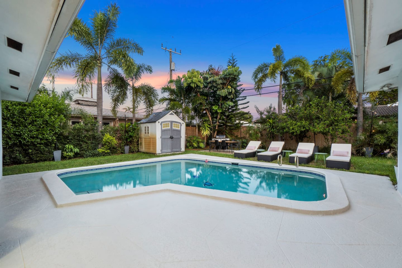 Charming Coral Ridge 2BR/2BA Near Beach + Pool - Fort Lauderdale