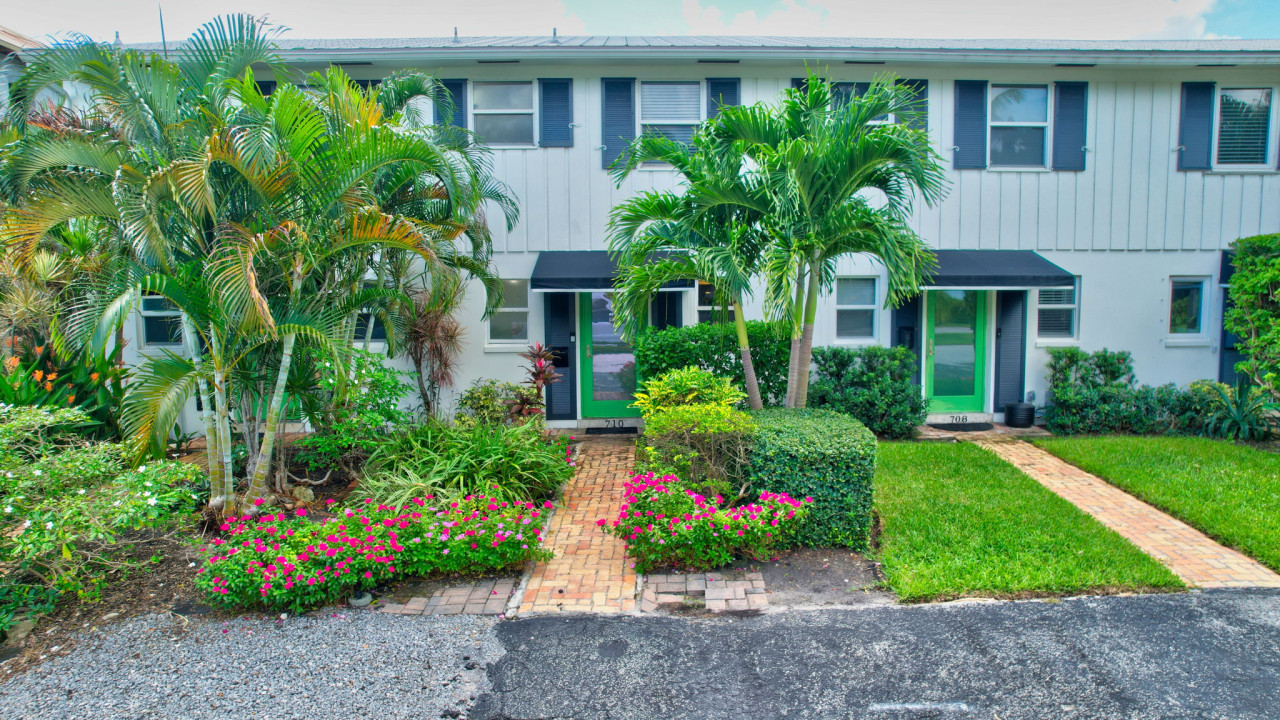 magnificent-beach-townhome-steps-from-atlantic-ave/