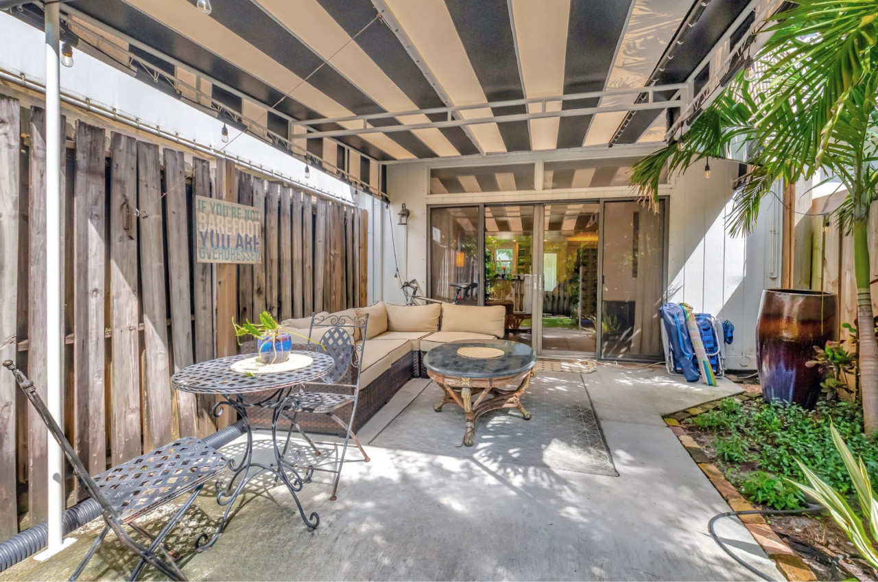 magnificent-beach-townhome-steps-from-atlantic-ave/