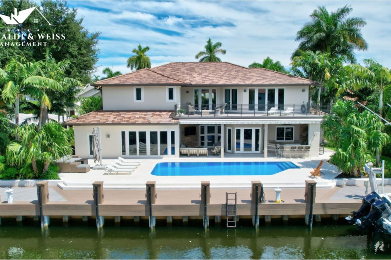 Elegant Waterfront Mansion with Pool and 6 Bedrooms